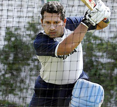 Tendulkar, the best India role model: poll Tendulkar, the best India role model: poll