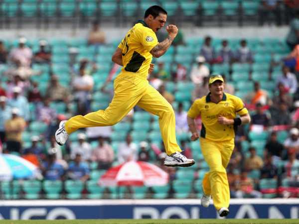 Johnson excels as Oz bowl out NZ for 206 Johnson excels as Oz bowl out NZ for 206