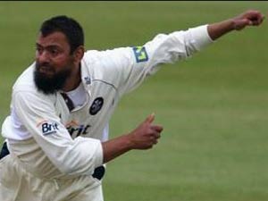 Saqlain to hold spin bowling clinic Saqlain to hold spin bowling clinic