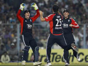 T20: England beat India by 6 wickets T20: England beat India by 6 wickets