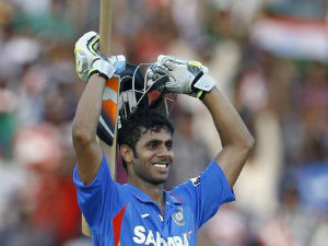 Tiwary dedicates century to fire victims Tiwary dedicates century to fire victims