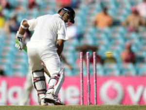 Dravid bowled again, for the 54th time Dravid bowled again, for the 54th time