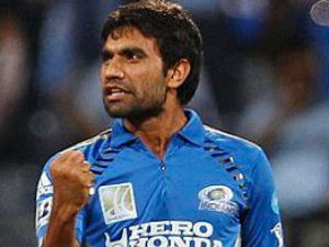 'India lacking bowling partnerships' 'India lacking bowling partnerships'