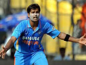 Irfan replaces Vinay for Sri Lanka tour Irfan replaces Vinay for Sri Lanka tour