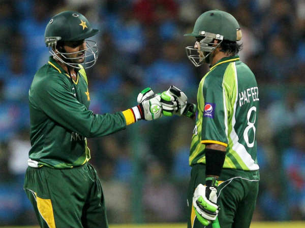 Hafeez, Malik win it for Pakistan Hafeez, Malik win it for Pakistan