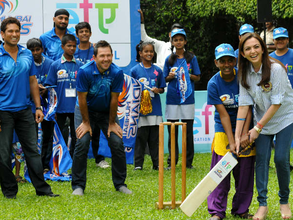 MI players bat for underprivileged kids MI players bat for underprivileged kids
