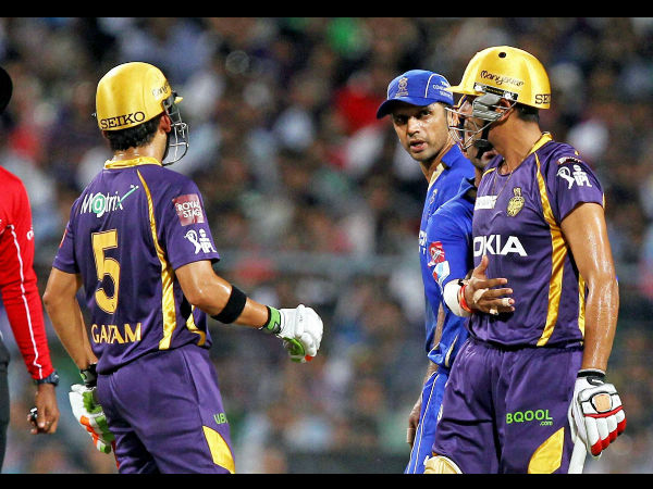 PHOTO: Gambhir and Bisla sledging Dravid PHOTO: Gambhir and Bisla sledging Dravid