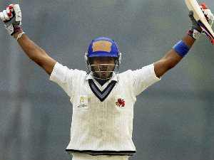 Mumbai's Aditya Tare creates history Mumbai's Aditya Tare creates history