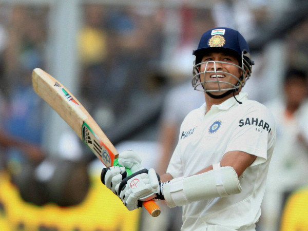 Tendulkar uses special tri-colour bat Tendulkar uses special tri-colour bat