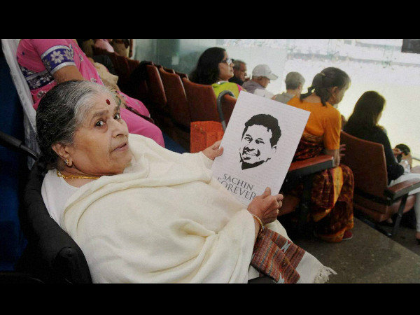 First for Sachin's mom in final match First for Sachin's mom in final match