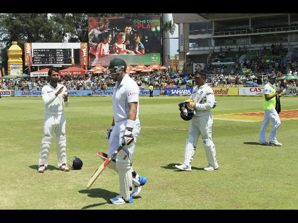 Kallis given guard of honour by India Kallis given guard of honour by India
