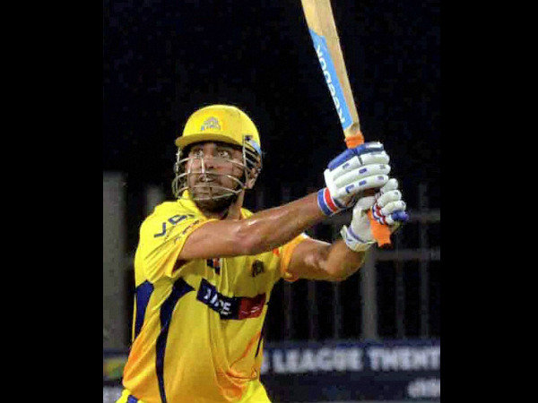 Challenge to play in UAE heat: Dhoni Challenge to play in UAE heat: Dhoni